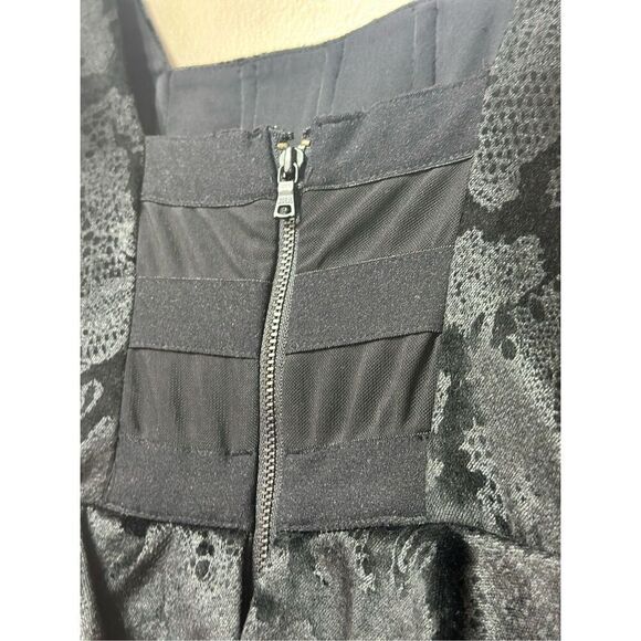 NWOT ALICE + OLIVIA Yodi Brocade Black Peplum Dress Women's Size 2 - Picture 11 of 11